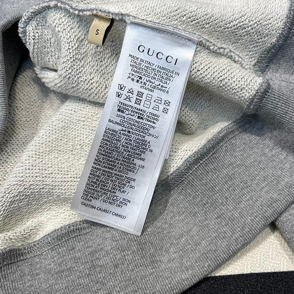 追跡付グッチ 偽物 ヒグチユウコ アニマルプリントスウェットシャツ guu83795